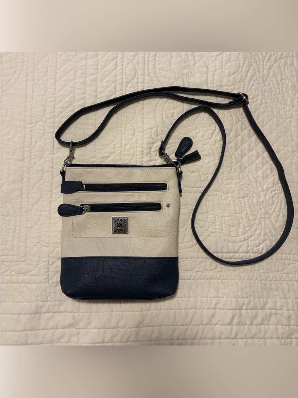 NWOT Stone Mountain Washed Leather SYDNEY Crossbody Bag